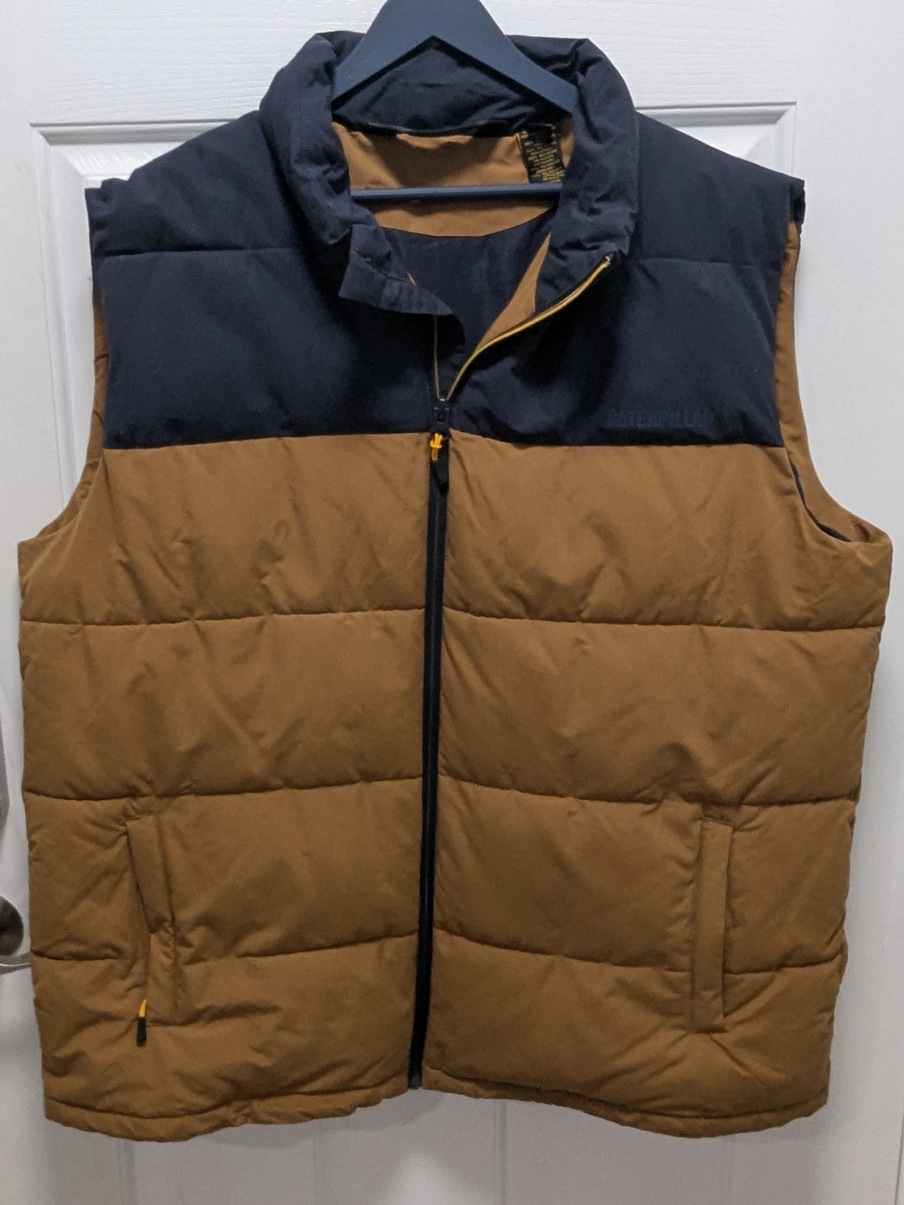Caterpillar Men's Arctic Zone Vest Bronze Navy NWOT 2XL